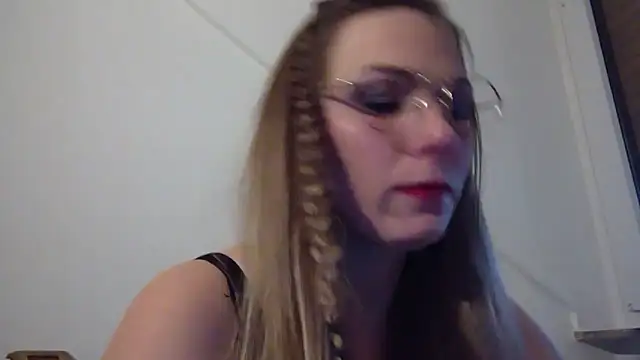Snapshot of DevilsAngel13 chatting on 2, 12, 2024 DevilsAngel13 online show from 2, 12, 2024