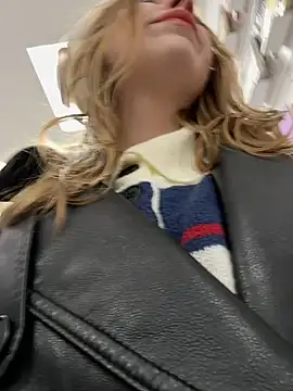 Sunny   Bunny online show from 8, 3, 2025