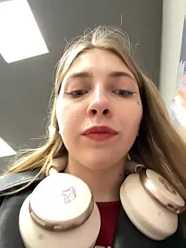 Sunny   Bunny online show from 20, 3, 2025