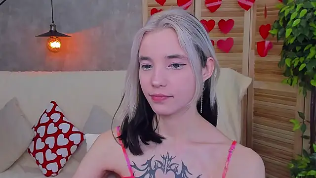 as1an girlfriend online show from 16, 2, 2025