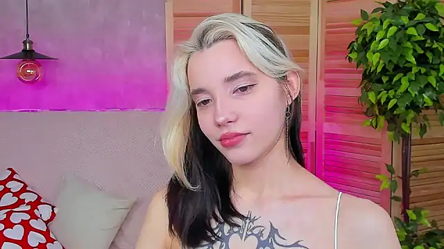 as1an girlfriend online show from 7, 3, 2025