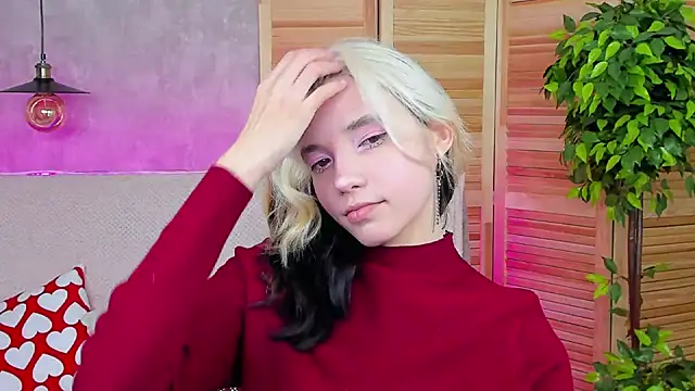 as1an girlfriend online show from 8, 3, 2025