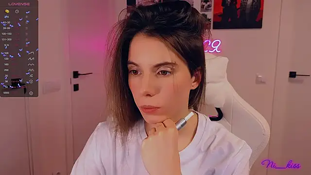 Snapshot of _ni_kiss chatting on 23, 11, 2025 ni kiss online show from 23, 11, 2025