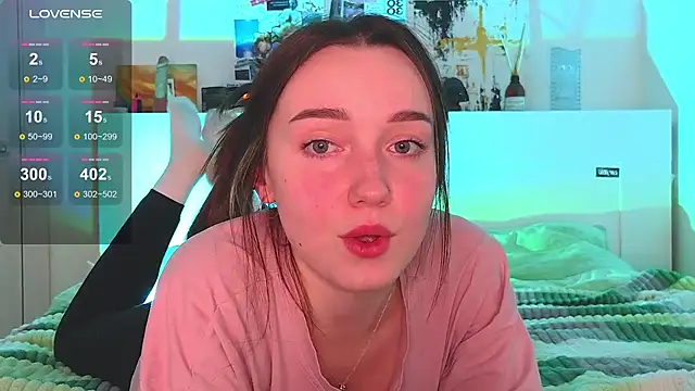 Wild Sophie  online show from 5, 1, 2025