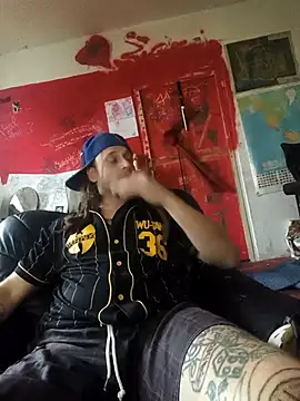 Snapshot of Ozomitro chatting on 27, 10, 2025 Ozomitro online show from 27, 10, 2025