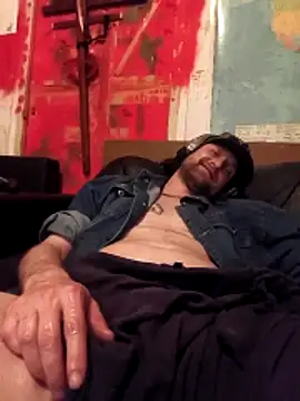 Snapshot of Ozomitro chatting on 9, 4, 2026 Ozomitro online show from 9, 4, 2026