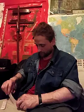 Snapshot of Ozomitro chatting on 10, 4, 2026 Ozomitro online show from 10, 4, 2026