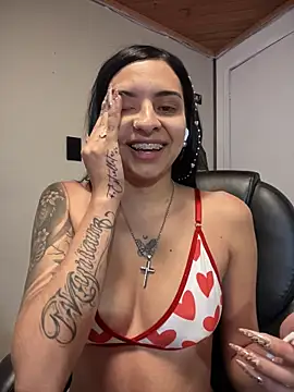 Snapshot of Hilary_pinkk chatting on 27, 11, 2025 Hilary pinkk online show from 27, 11, 2025