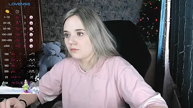 Snapshot of Your_small_bunny chatting on 23, 12, 2024 Your small bunny online show from 23, 12, 2024