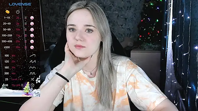 Snapshot of Your_small_bunny chatting on 24, 12, 2024 Your small bunny online show from 24, 12, 2024