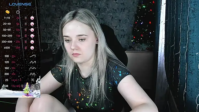 Snapshot of Your_small_bunny chatting on 2, 1, 2025 Your small bunny online show from 2, 1, 2025