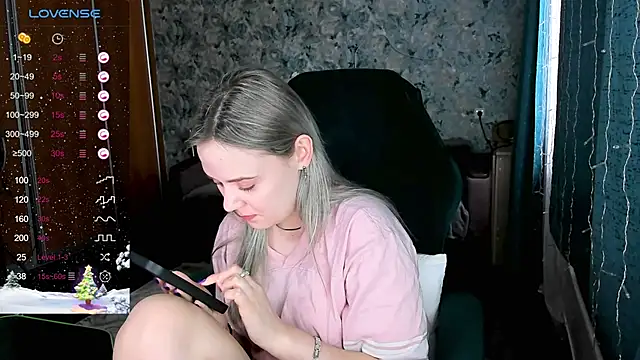 Snapshot of Your_small_bunny chatting on 21, 1, 2025 Your small bunny online show from 21, 1, 2025