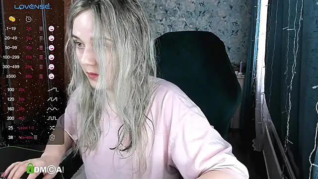 Snapshot of Your_small_bunny chatting on 10, 2, 2025 Your small bunny online show from 10, 2, 2025