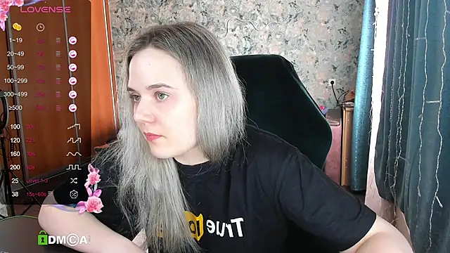 Snapshot of Your_small_bunny chatting on 10, 3, 2025 Your small bunny online show from 10, 3, 2025