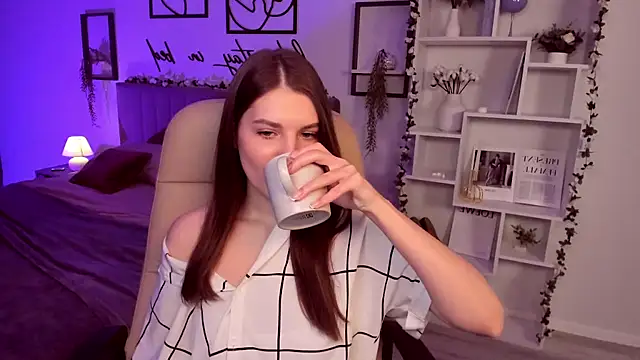 BellaSweetHeart online show from 24, 2, 2025