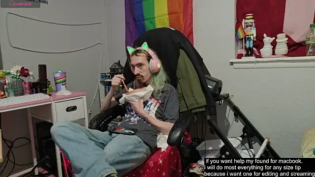 tallnerdyguy online show from 16, 9, 2025