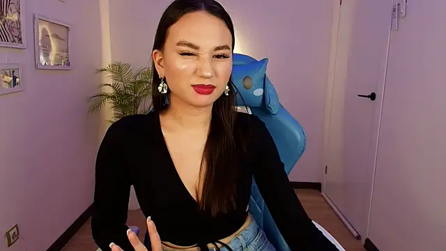 margeriTirell online show from 3, 12, 2025