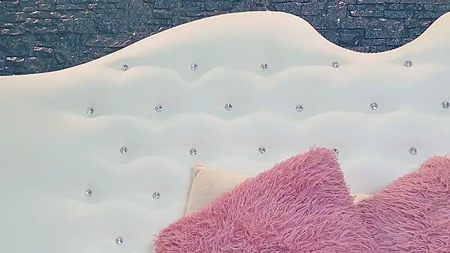 LaurynCopper online show from 31, 1, 2025