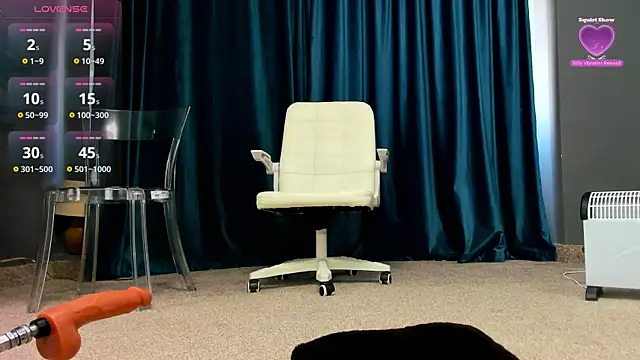 LaurynCopper online show from 3, 11, 2025