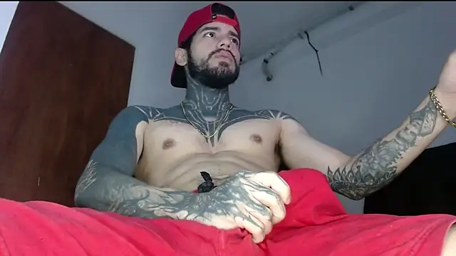 Snapshot of BlackTattooKing chatting on 7, 10, 2025 BlackTattooKing online show from 7, 10, 2025