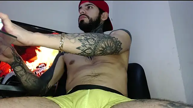 Snapshot of BlackTattooKing chatting on 24, 10, 2025 BlackTattooKing online show from 24, 10, 2025