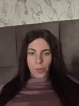 CurlyLara online show from 15, 4, 2026