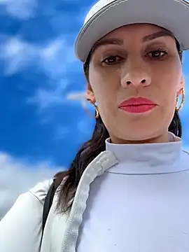 Alysson-- online show from 30, 5, 2026