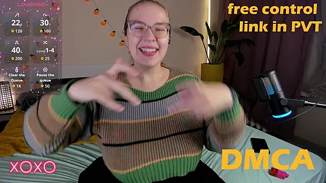 Snapshot of Your_Penny_ chatting on 16, 10, 2025 Your Penny online show from 16, 10, 2025