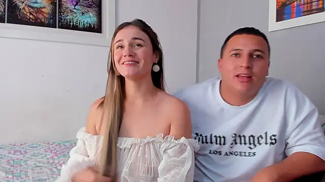 Snapshot of naughtyloverss chatting on 6, 12, 2024 naughtyloverss online show from 6, 12, 2024