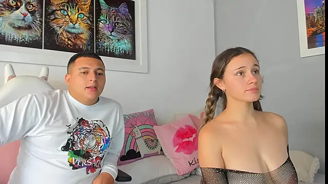 Snapshot of naughtyloverss chatting on 6, 1, 2025 naughtyloverss online show from 6, 1, 2025