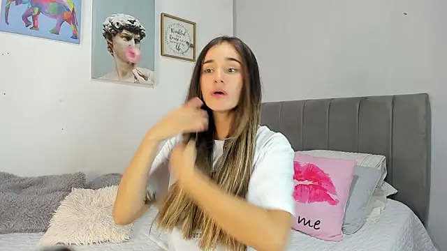 Snapshot of naughtyloverss chatting on 26, 11, 2025 naughtyloverss online show from 26, 11, 2025