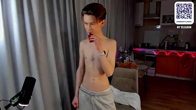 Snapshot of AndrewwCarter2 chatting on 15, 2, 2025 AndrewwCarter2 online show from 15, 2, 2025