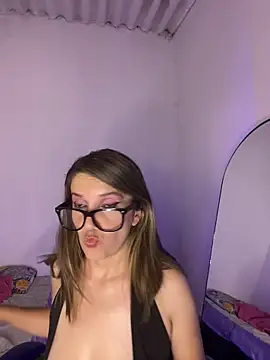 Snapshot of gwen_ashly chatting on 31, 5, 2026 gwen ashly online show from 31, 5, 2026
