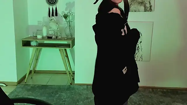 Elainebeness online show from 15, 3, 2025