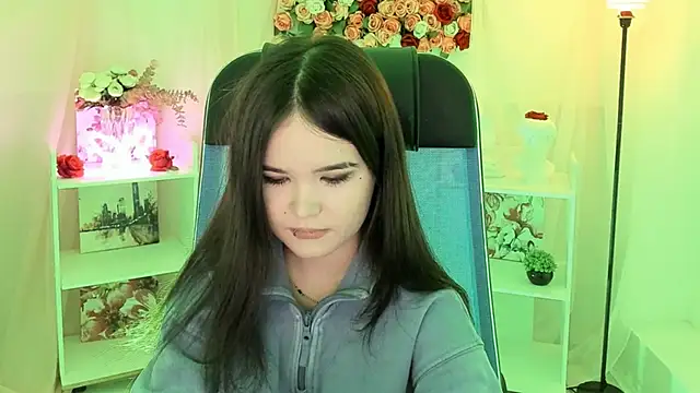 Elainebeness online show from 15, 11, 2025