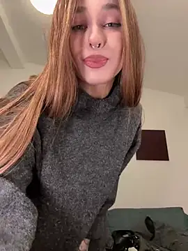 Snapshot of Cherry____Pie chatting on 8, 2, 2025 Cherry    Pie online show from 8, 2, 2025