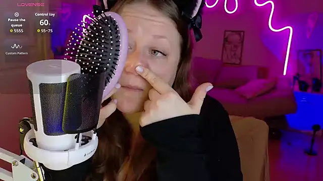 LizzyShine online show from 22, 10, 2025