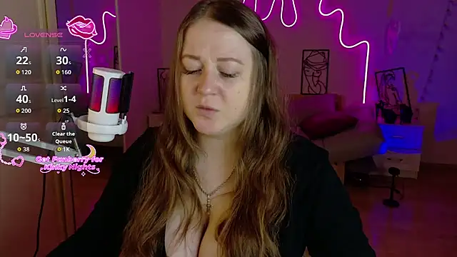 LizzyShine online show from 7, 11, 2025