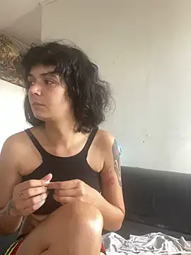 Snapshot of magalunabb chatting on 7, 1, 2025 magalunabb online show from 7, 1, 2025