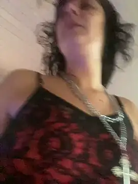 Snapshot of magalunabb chatting on 17, 12, 2025 magalunabb online show from 17, 12, 2025