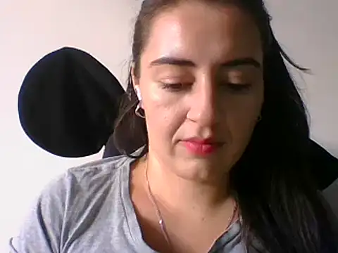  karlie kloss  online show from 31, 1, 2025