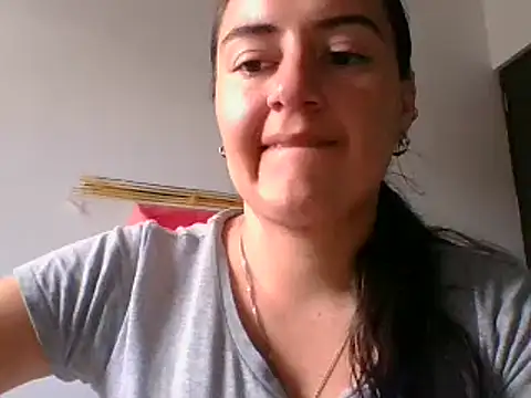  karlie kloss  online show from 8, 10, 2025