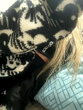 fofinhaa12 online show from 19, 12, 2025