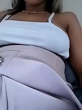 fofinhaa12 online show from 25, 3, 2026