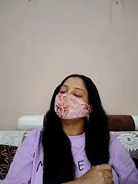 Snapshot of bigtitsqueen chatting on 26, 10, 2025 bigtitsqueen online show from 26, 10, 2025