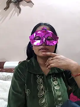 Snapshot of bigtitsqueen chatting on 15, 12, 2025 bigtitsqueen online show from 15, 12, 2025