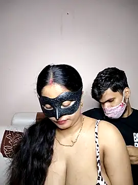 bigtitsqueen online show from 9, 4, 2026