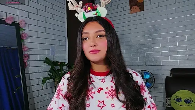 Snapshot of Afrodita_Shalom chatting on 16, 12, 2025 Afrodita Shalom online show from 16, 12, 2025