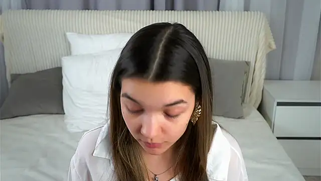 VeronaAppleberry online show from 13, 11, 2025