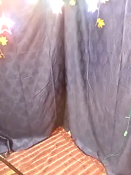 Stripy Doll online show from 16, 1, 2025